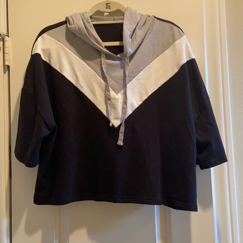 XL cropped hoodie